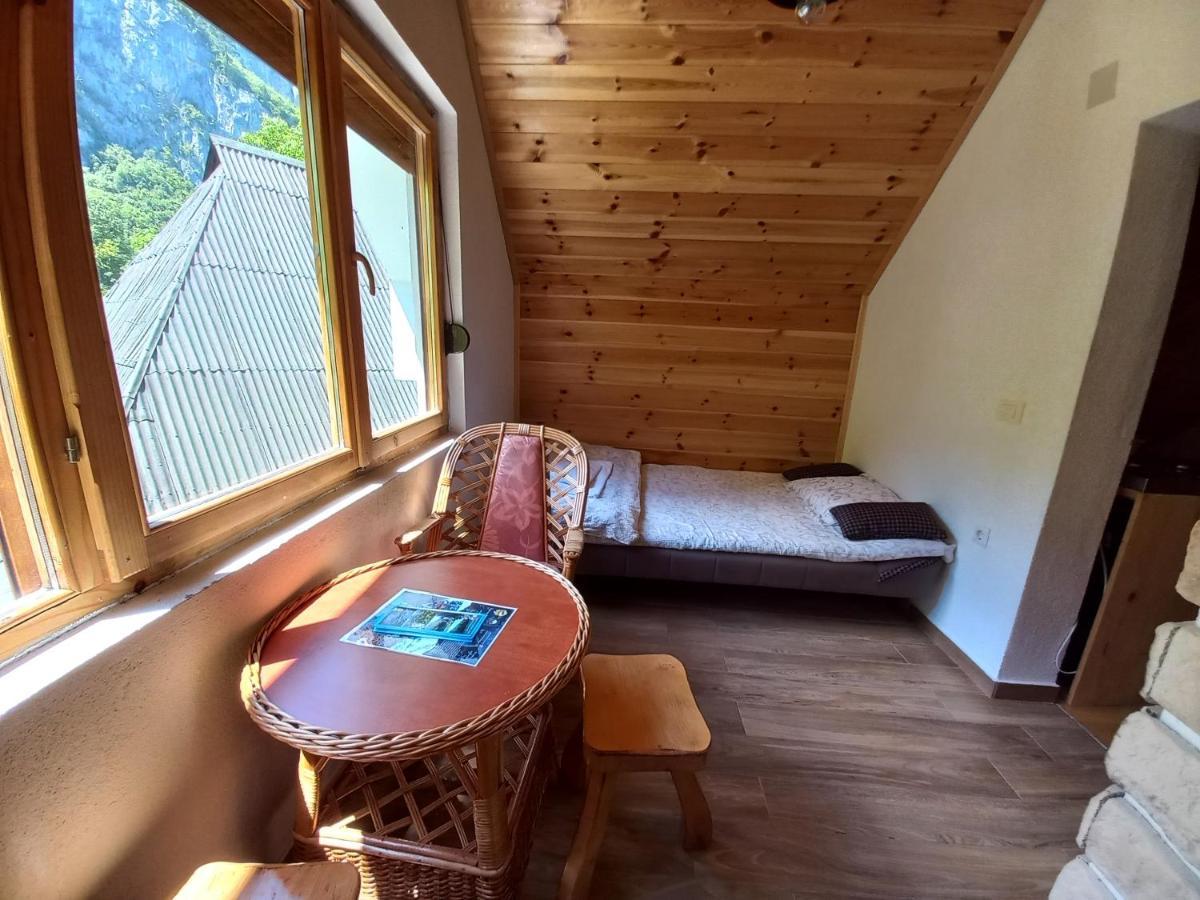 Vila Montana Dobrilovina Bagian luar foto