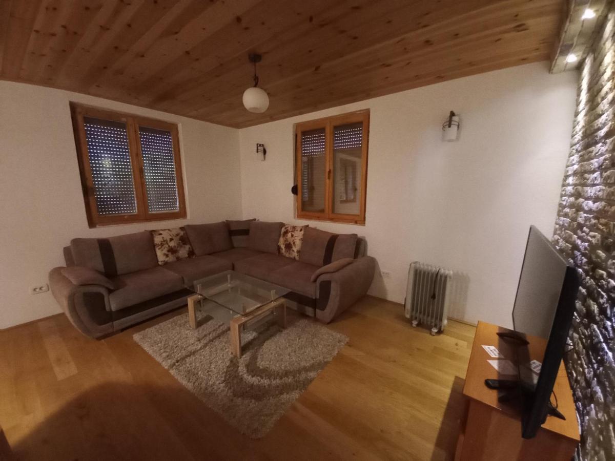 Vila Montana Dobrilovina Bagian luar foto