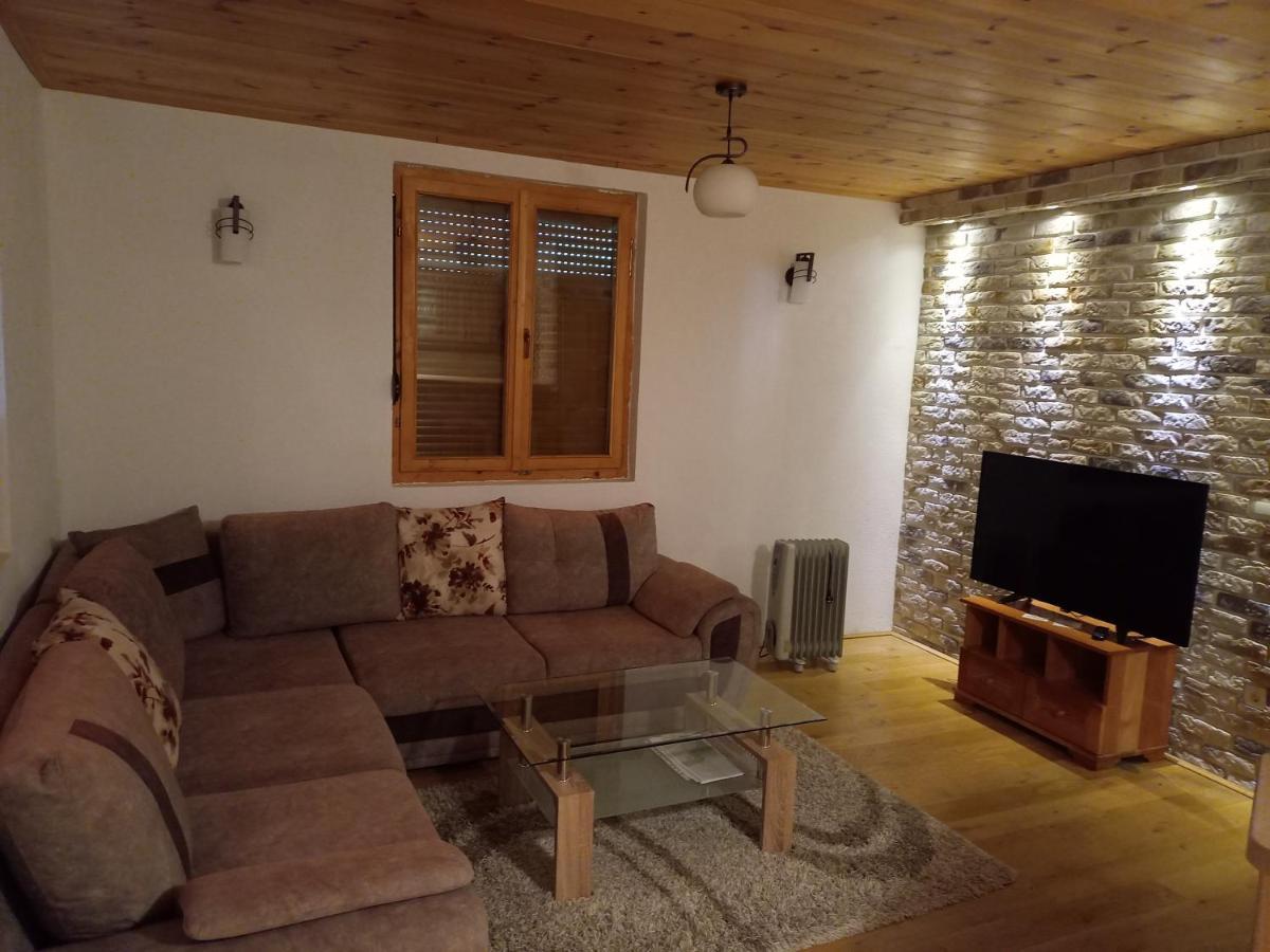 Vila Montana Dobrilovina Bagian luar foto
