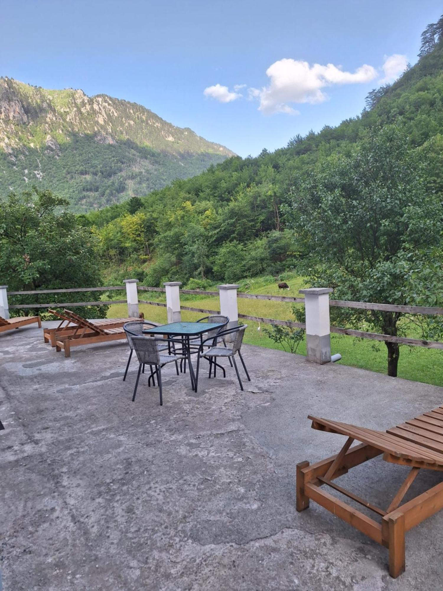 Vila Montana Dobrilovina Bagian luar foto