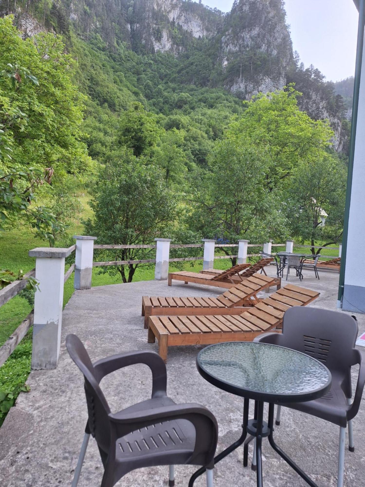 Vila Montana Dobrilovina Bagian luar foto