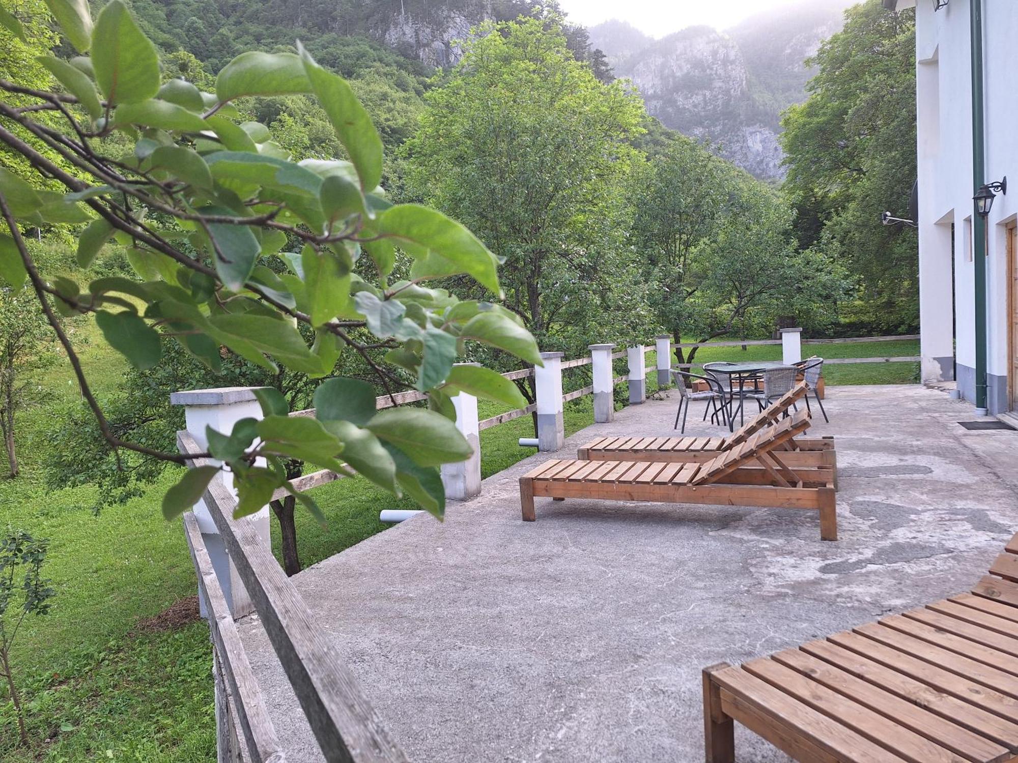 Vila Montana Dobrilovina Bagian luar foto