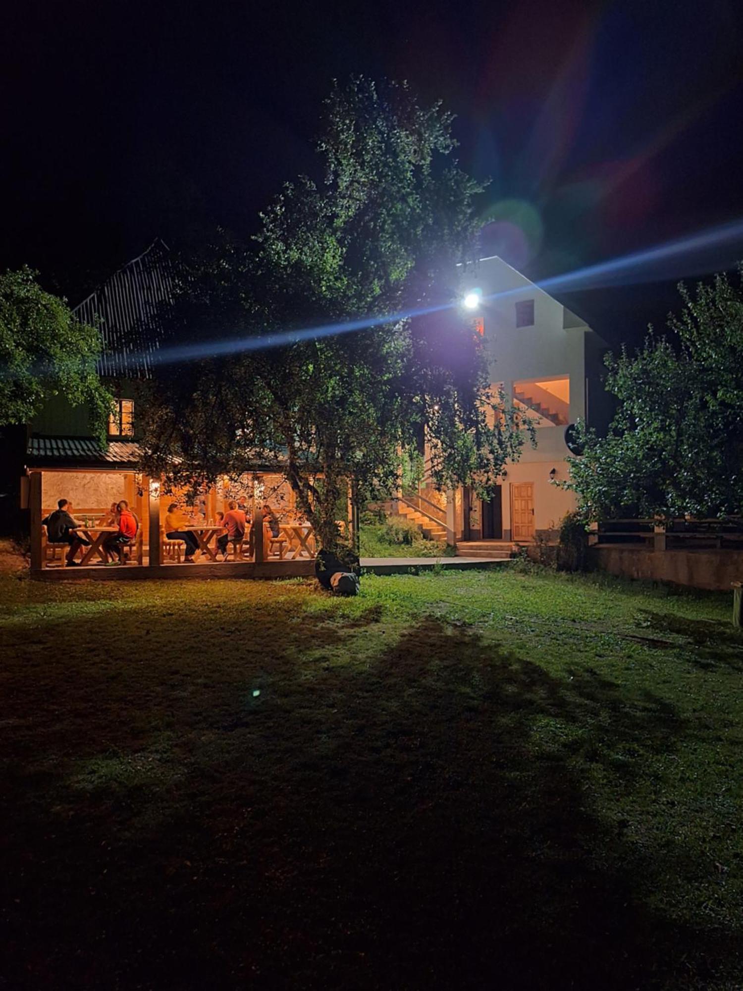 Vila Montana Dobrilovina Bagian luar foto