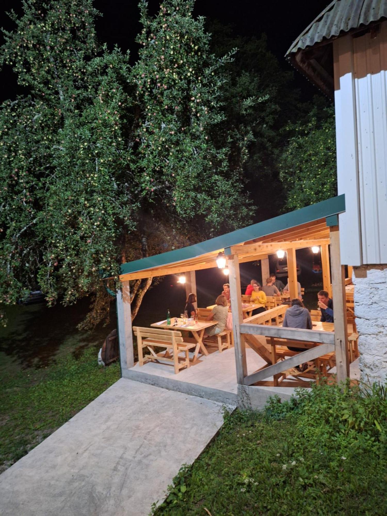 Vila Montana Dobrilovina Bagian luar foto