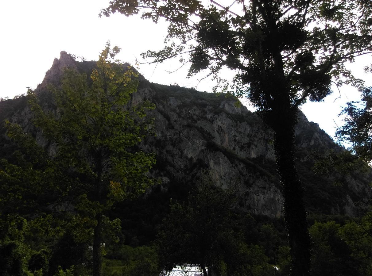 Vila Montana Dobrilovina Bagian luar foto